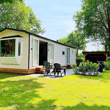 Camping De Pallegarste Chalet 119 Marienberg エクステリア 写真