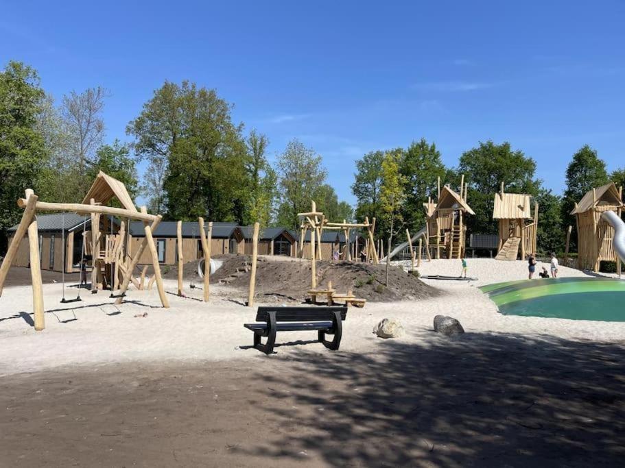 Camping De Pallegarste Chalet 119 Marienberg エクステリア 写真