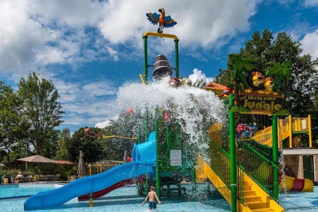 Camping De Pallegarste Chalet 119 Marienberg エクステリア 写真