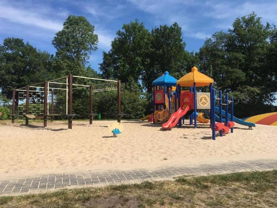 Camping De Pallegarste Chalet 119 Marienberg エクステリア 写真