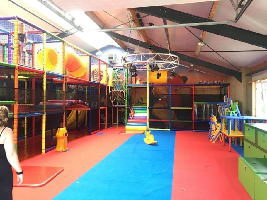 Camping De Pallegarste Chalet 119 Marienberg エクステリア 写真